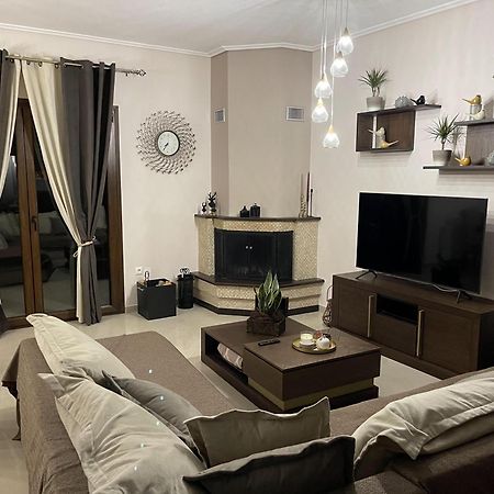 Luxury Sweet Home อากริอา ภายนอก รูปภาพ