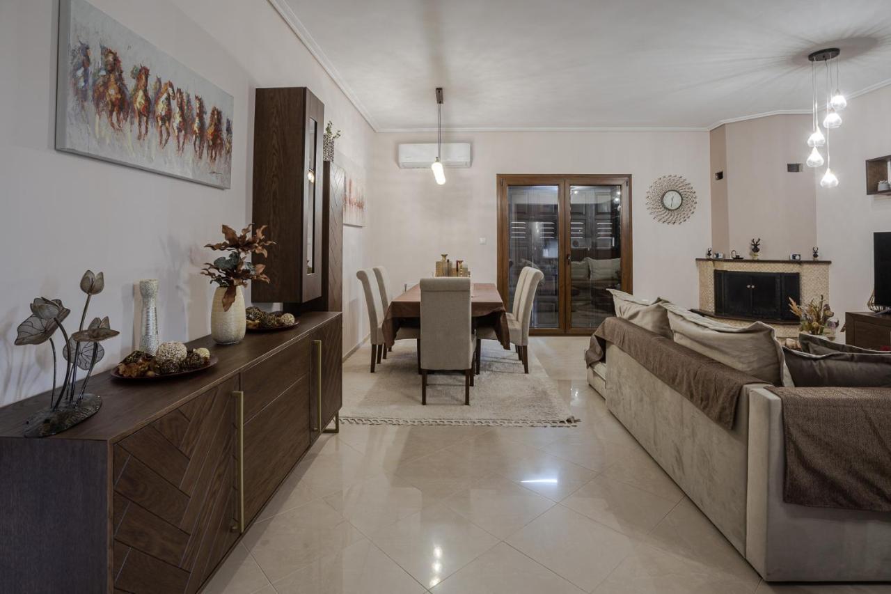 Luxury Sweet Home อากริอา ภายนอก รูปภาพ