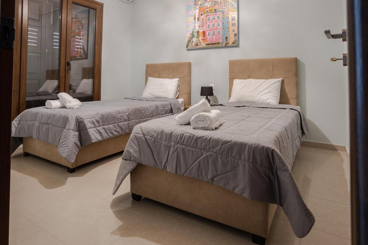 Luxury Sweet Home อากริอา ภายนอก รูปภาพ